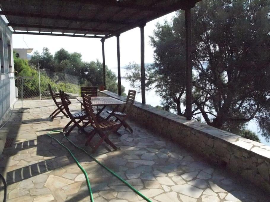 Villa With Breathtaking Views And Private Beach Agios Dimitrios  المظهر الخارجي الصورة