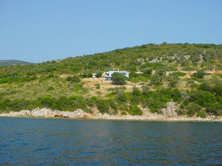 Villa With Breathtaking Views And Private Beach Agios Dimitrios  المظهر الخارجي الصورة